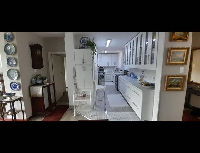 3 BEDROOM APARTMENT FOR SALE IN MEYERSPARK